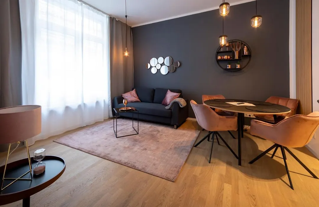 Pure Berlin Apartments - For Up To 5 Guests Near Uber Arena, Central, Stylish-1